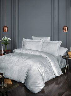 Постельное белье Doreta silver из однотонного сатинового жаккарда Евро