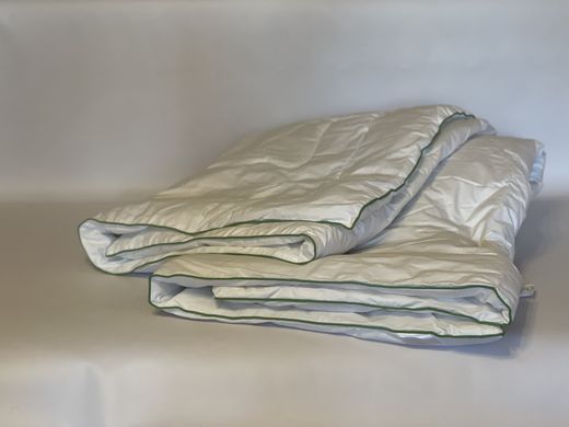Демисезонное одеяло из бамбука белое в тике 140х205