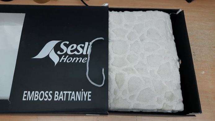 Акриловий плед однотонного світло-кавового кольору Sesli 160x220