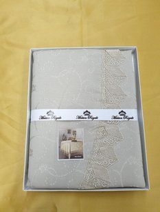 Овальная скатерть жаккардовая К.Д.К. капучино