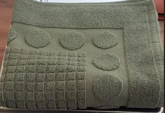 Оливковый махровый коврик в ванную 750 г/м2 50х70 Ножки