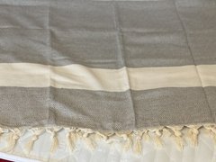 Пляжное полотенце Peshtemal серо-голубое широкая полоска
